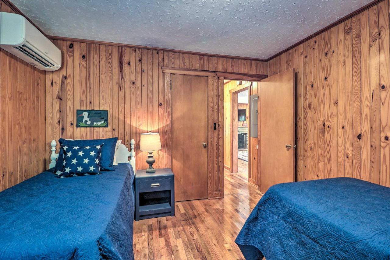 Waterfront Lake Martin Home With Grill And Beach! Eclectic Экстерьер фото